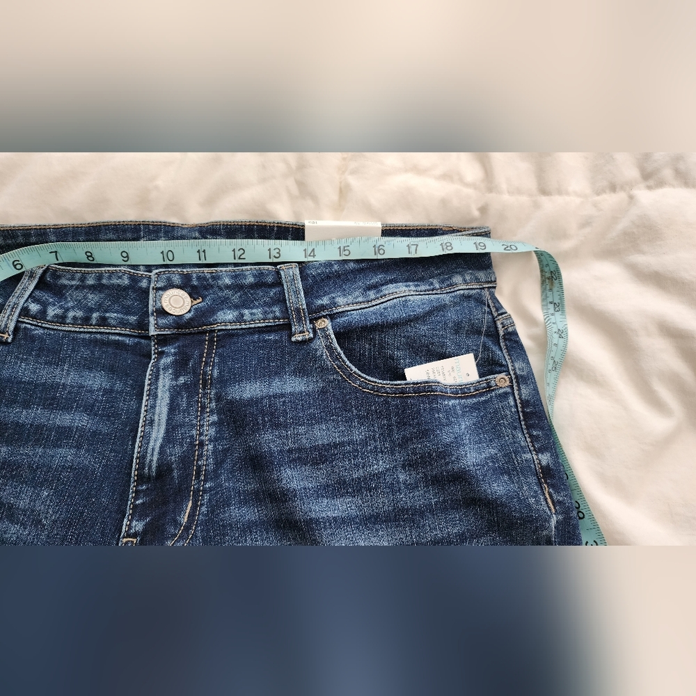 JEANS - Picture 3 of 3